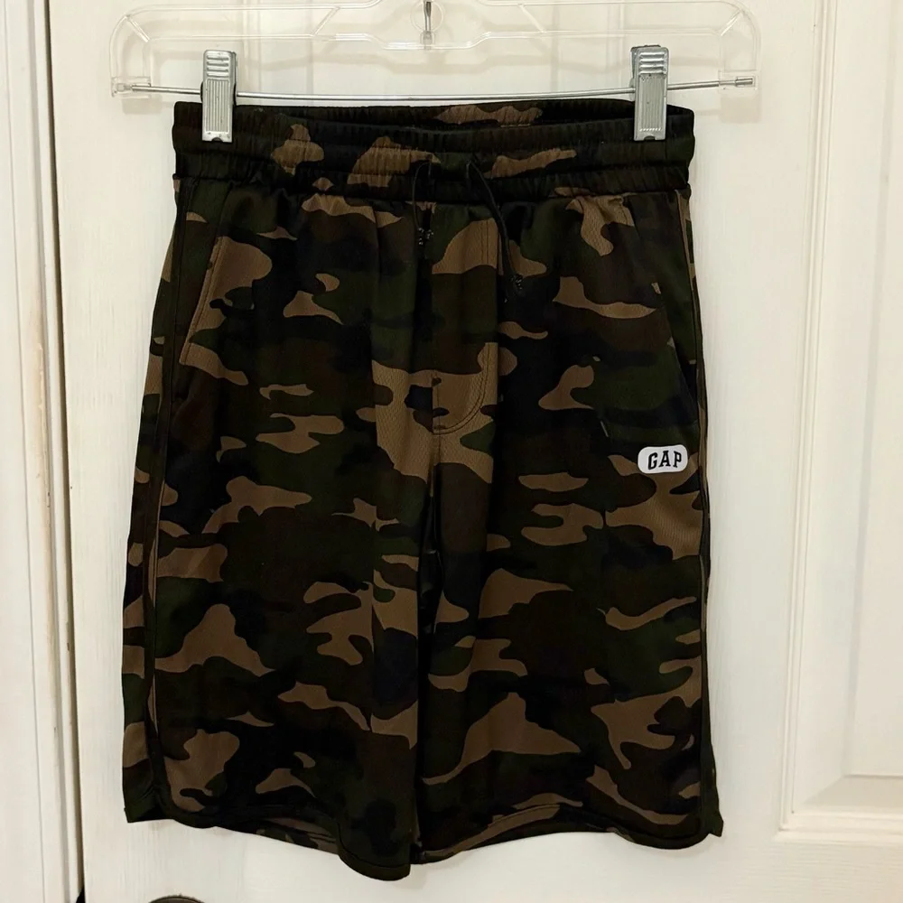 GAP Fit Boys Camo Print Athletic Shorts - Picture 3 of 8